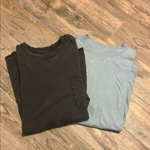 Abercrombie & Fitch Black and Blue Short Sleeve Tees